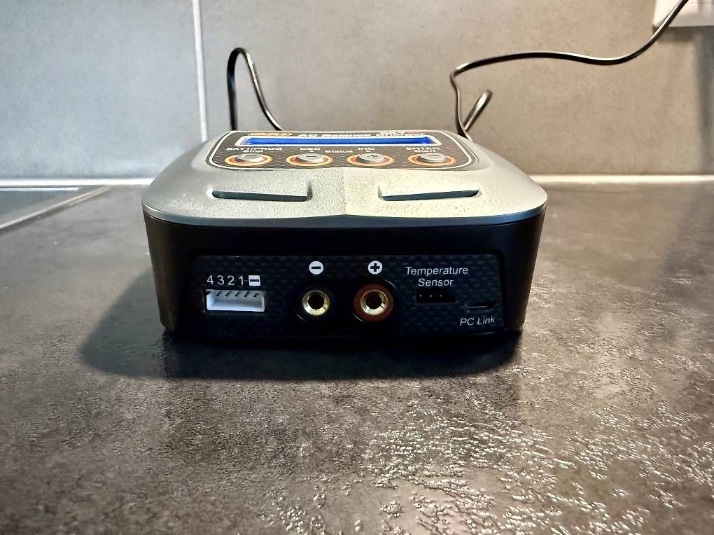 SkyRC Ladegeräte: SkyRC S60 - Chargeur multi-batteries + câble XT60 – Gebraucht aus Vérossaz von ElBikito 1