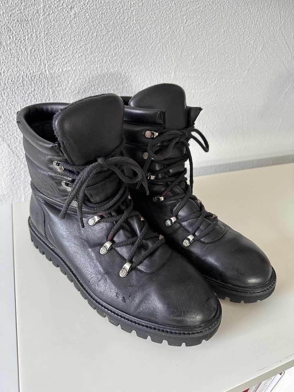 Massimo Dutti Scarpe da donna: Schwarze Winterschuhe Massimo Dutti 39 – Usato da Uster venduto da Monika_OB 2