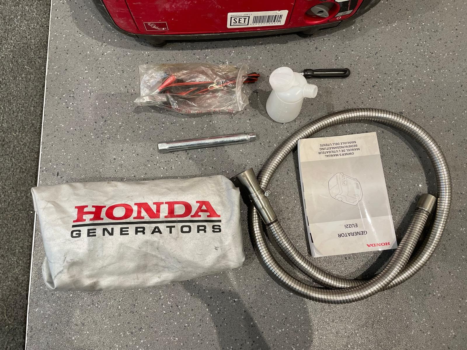 Honda Generatori di corrente: Stromgenerator Honda EU22i, Stromerzeuger, Geni, Notstrom – Usato da Zürich venduto da Lia107 2