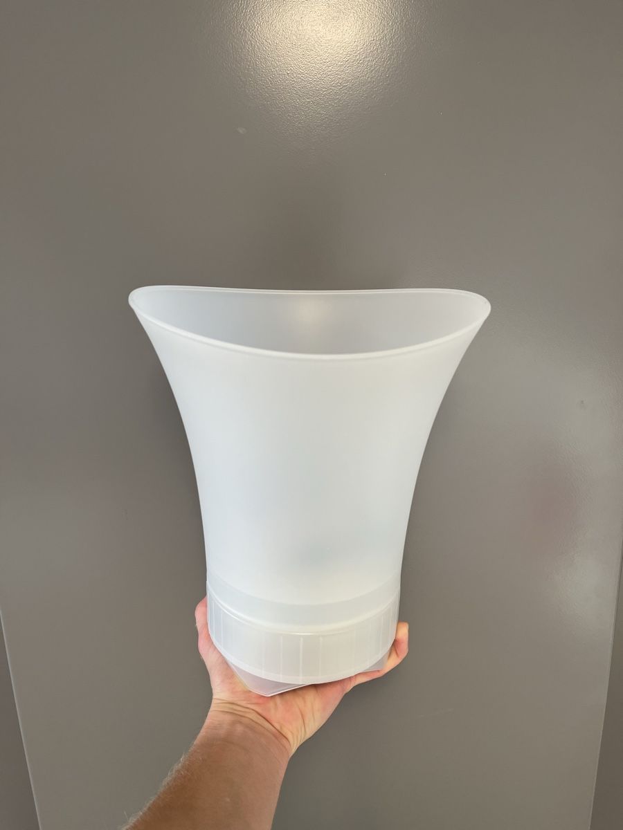 Altro: CELLULAR LINE ICE MUSIC Eiskübel mit Bluetooth-Lautsprecher – Nuovo (secondo la descrizione) da Zug venduto da Nickwalks999 1