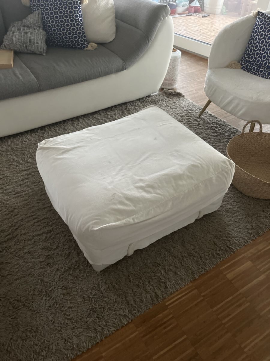 Mobilhome: Pouf bianco IKEA 80x60x30 cm – Usato da Basel venduto da isa_q6fs 2