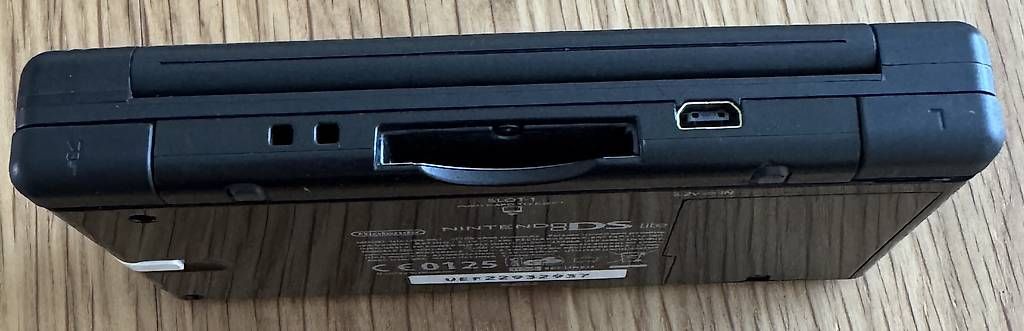 Nintendo Konsolen: Nintendo DS lite schwarz #1 – Gebraucht aus Volketswil von IT-Mac 3