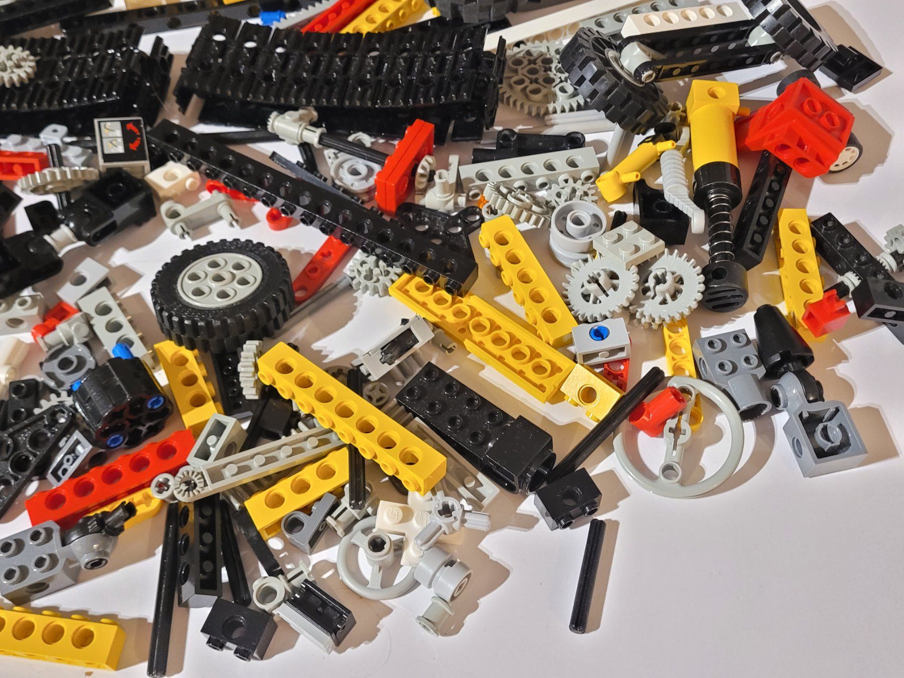 Lego Baukästen: Lot de pièces Lego Technic – Gebraucht aus La Tour-de-Peilz von estelle69 1