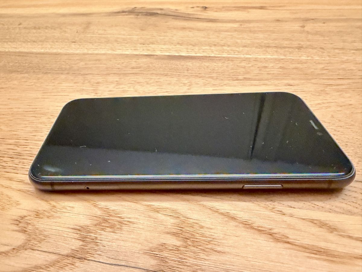 Apple Handys / Smartphones: Apple iPhone 11 64 GB Schwarz – Gebraucht aus Appenzell von ina_xvz9 3