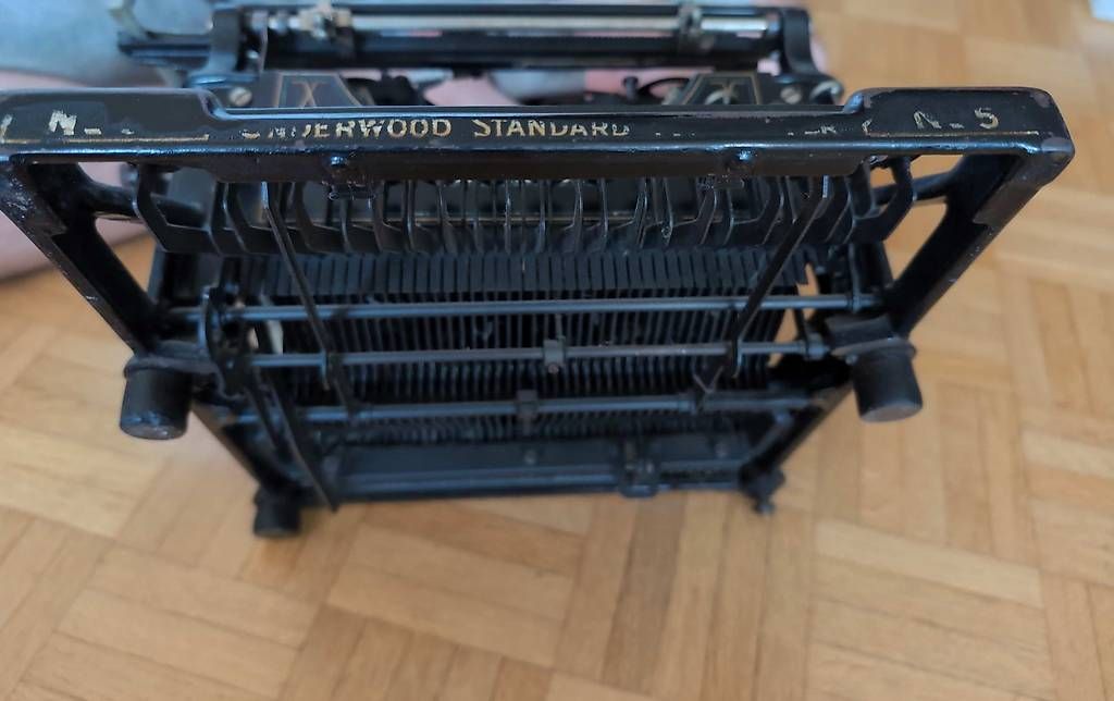 Underwood Schreibmaschinen: Underwood Nr. 5 Schreibmaschine – Defekt aus Winterthur von Sasyon 4