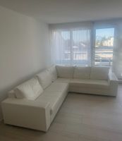 Weisses, elegantes Ecksofa aus Leder, Top Zustand