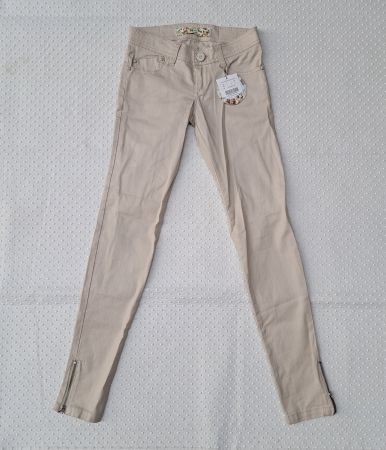 NEU! Tolle Stradivarius Damen Jeans Gr. 32