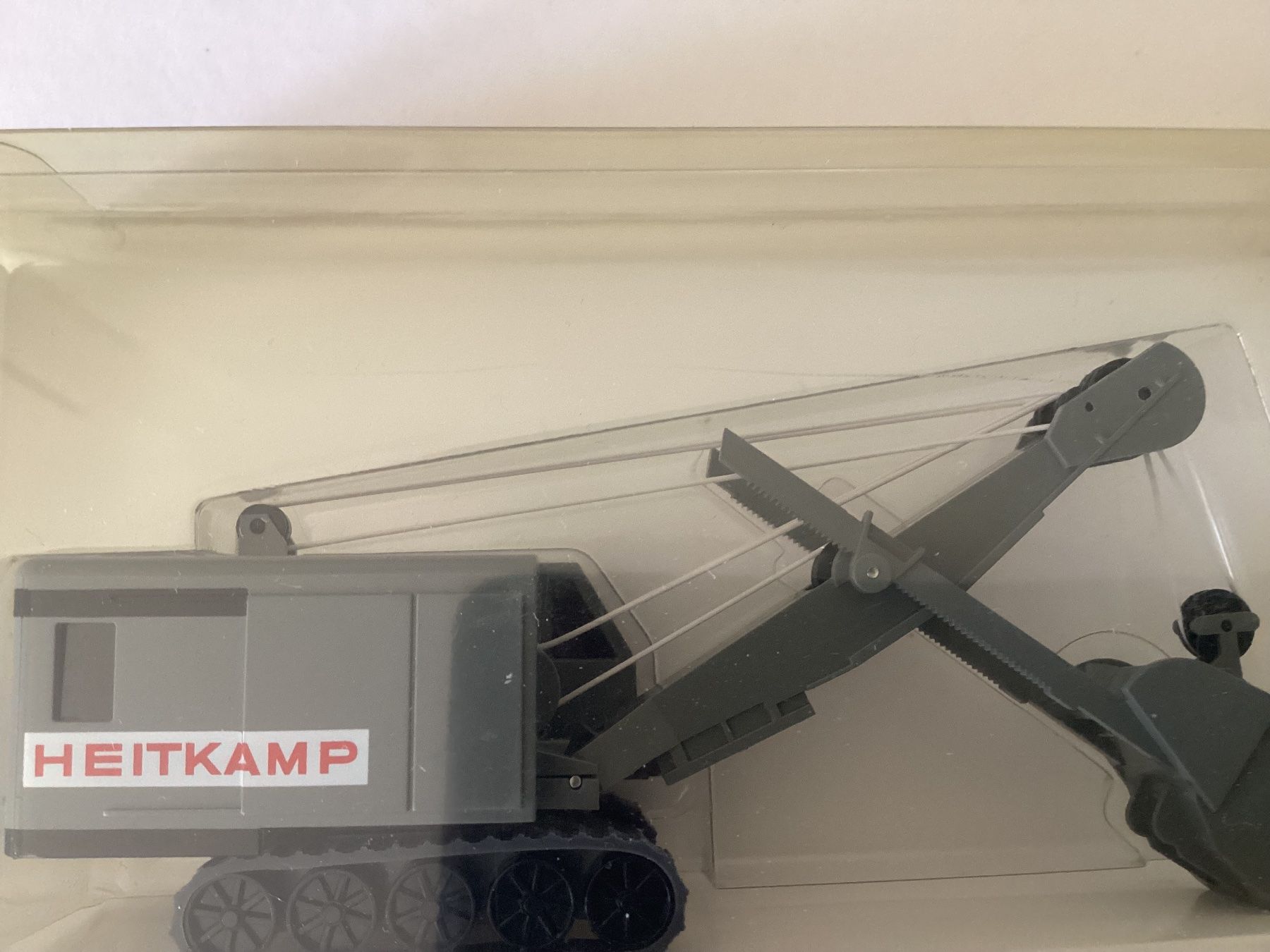 Wiking Kit di modellismo & Modellini statici: Wiking 0897 05, Menck-Bagger. Maßstab 1:87 – Nuovo e nell'imballaggio originale da Vacallo venduto da G1965 1