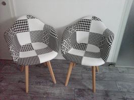 2 chaises styles scandinaves,neuves