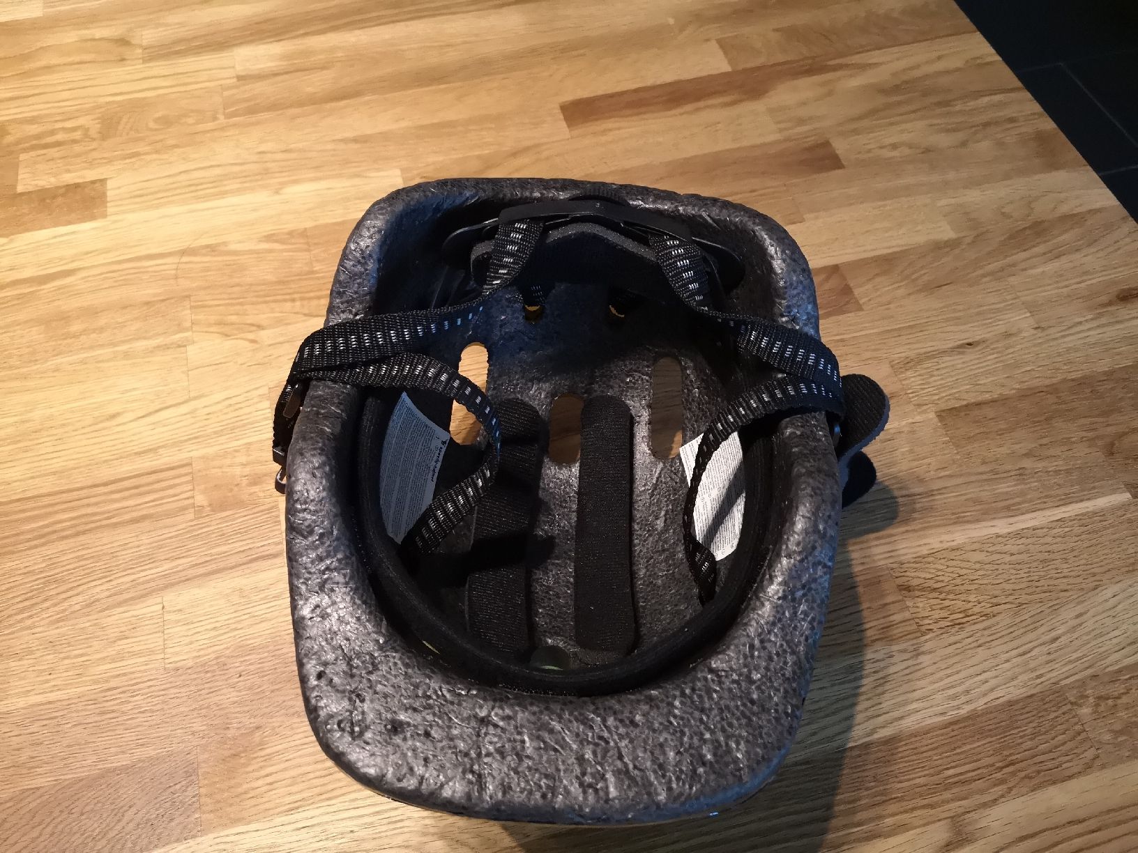 Caschi: Kinder Velohelm Big Speedy – Usato da Amriswil venduto da Mat08 2