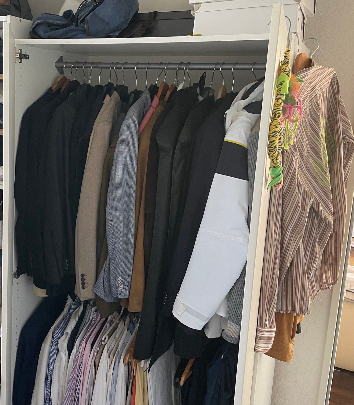 Armadi: Gebrauchte Kleiderschrank Weiss – Usato da Lachen SZ venduto da Volvoauto 1