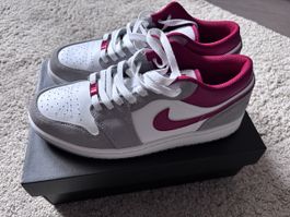 Air Jordan 1 Low SE Grösse 43 NEU