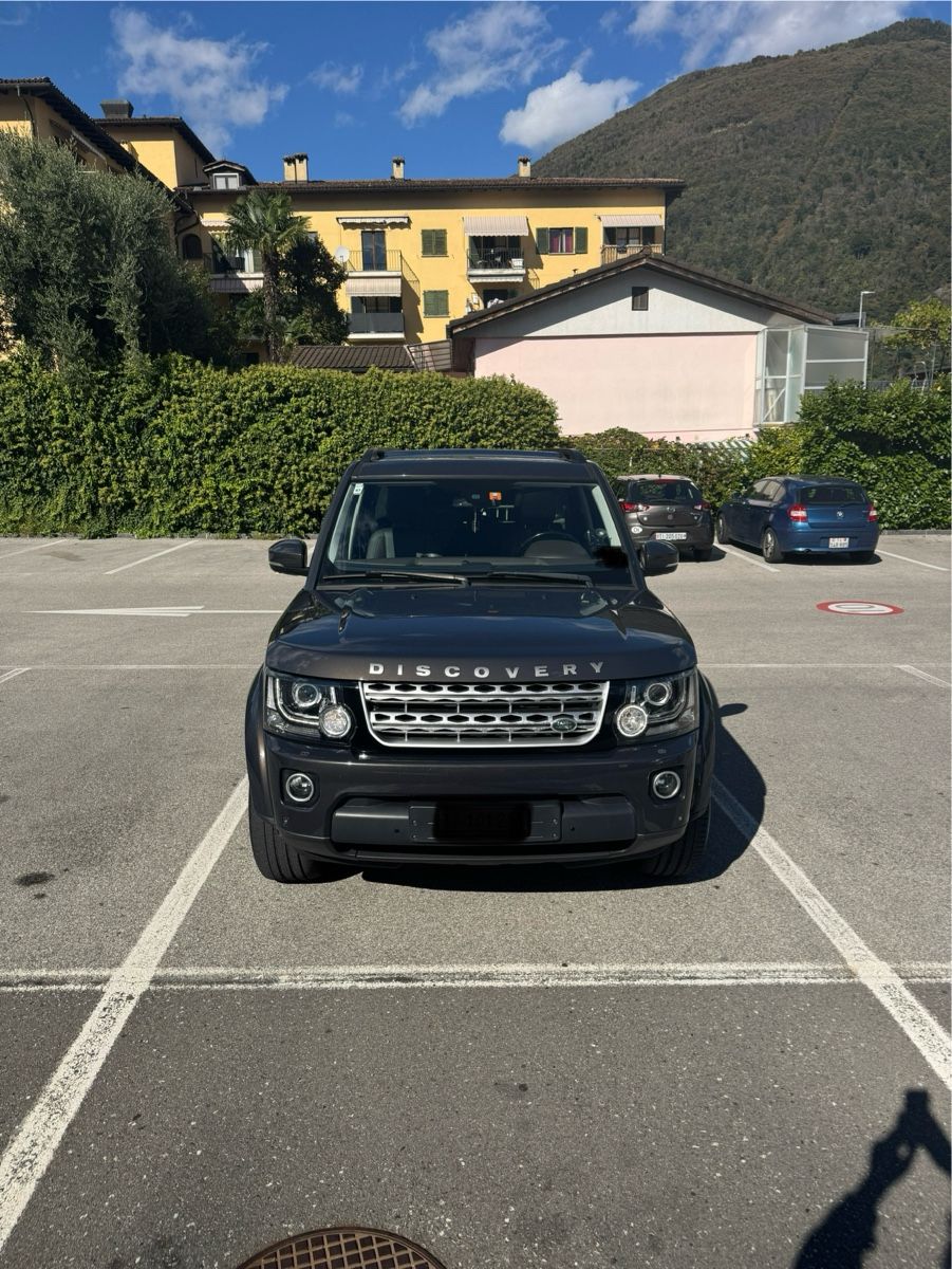 Land Rover Automobili: Land Rover Discovery 4, interni in pelle. – Usato da Losone venduto da Thao8 7