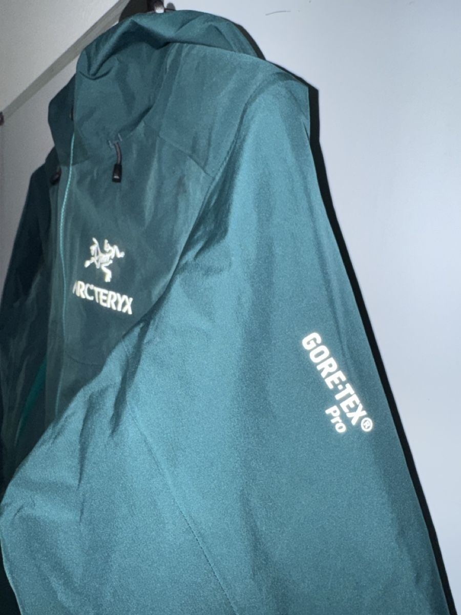 Arcteryx Jacken: Arc’teryx Beta LT Jacket Damen Gore-Tex Pro – Gebraucht aus Basel von GTB.Fa 2