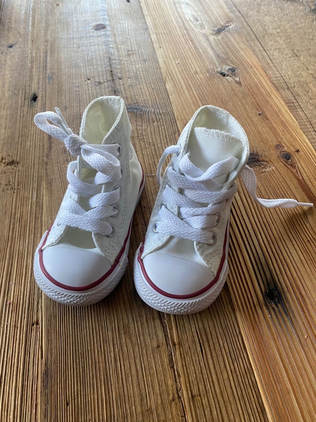 Converse Schuhe für Jungen: Converse Babyschuhe Gr.19 – Gebraucht aus Frutigen von Clini94