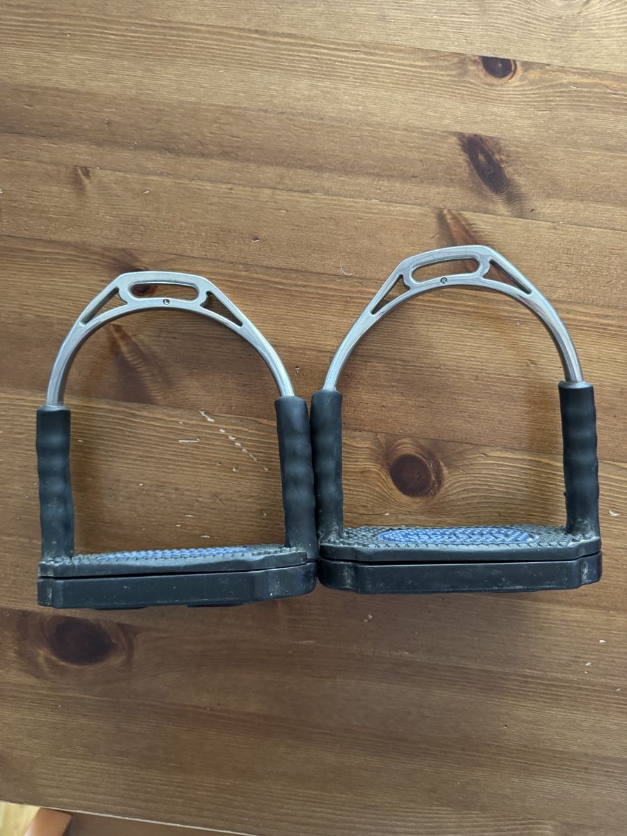 Selles & Accessoires: Sprenger Steigbügel – D'occasion à Zufikon par BeatriceG0102 1
