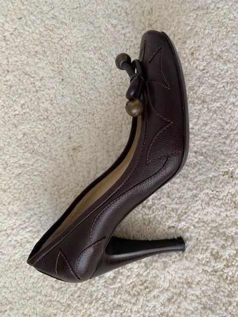 Armani Scarpe da donna: Emporio Armani pumps IT 37.5 – Usato da Dallenwil venduto da ZD2019 4