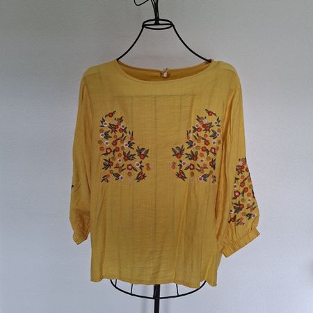 Damen Bluse gelb mit Blumenstickerei Grösse M gut