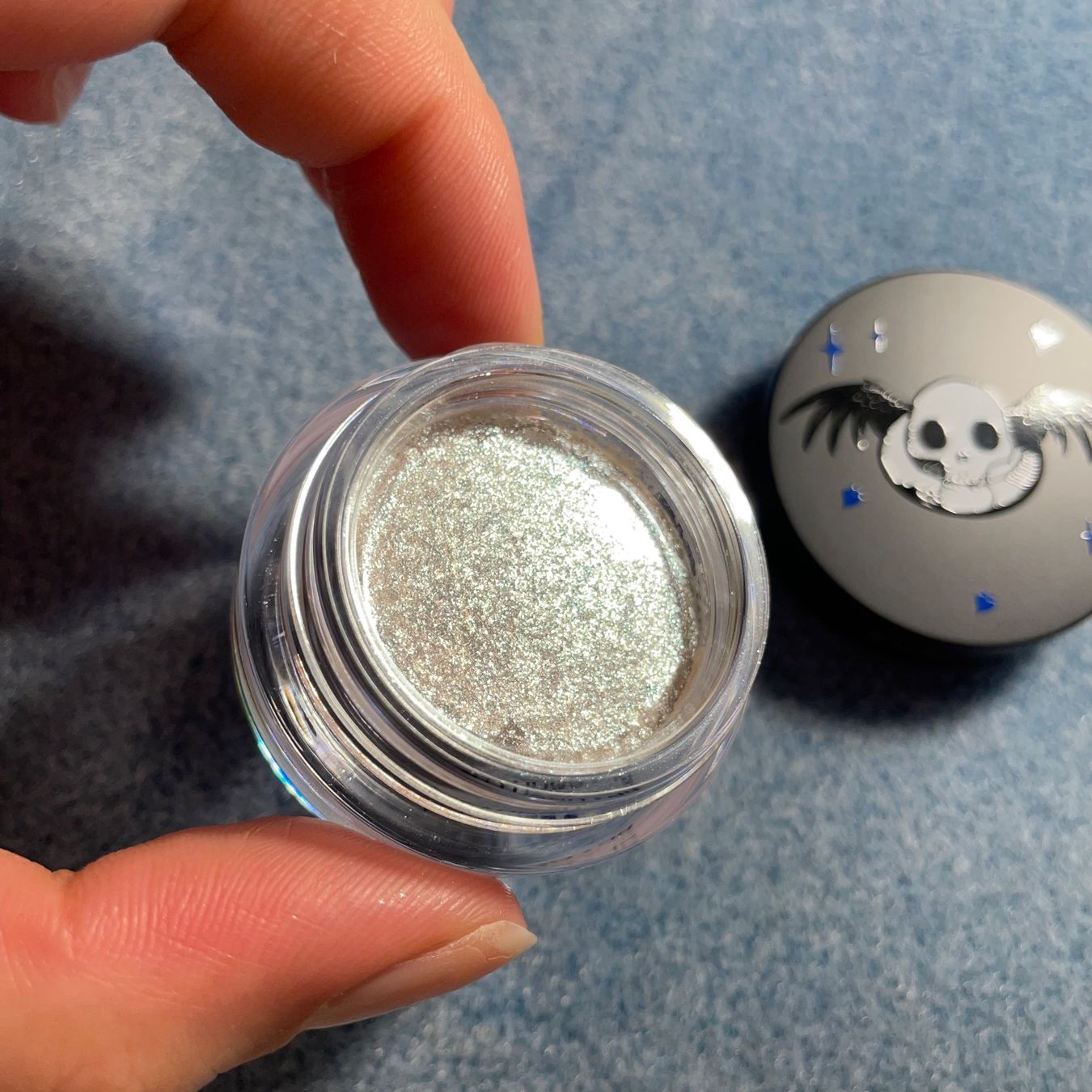 Make-up: NEU/RAR: Sheglam x Corpse Bride Ghostly Glitter Eyeshadow 2 – Nuovo e nell'imballaggio originale da Bellach venduto da Dreamer2501 1