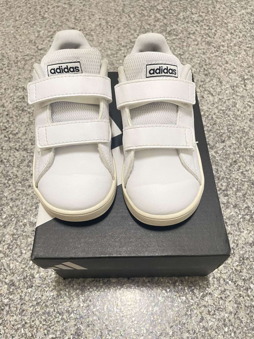 Adidas Scarpe per ragazzi: Top Kinderschuhe Adidas – Usato da Buchs SG venduto da VitaliiKu 1