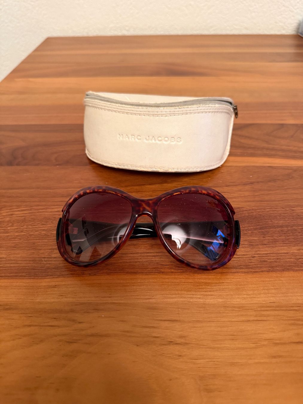 Marc Jacobs Lunettes & Verres: Sonnenbrille Marc Jacobs – D'occasion à Küsnacht ZH par nat_m97w