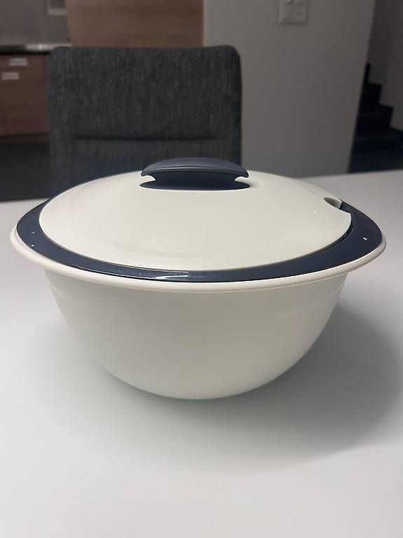 Tupperware Behälter & Ähnliches: Servier- und Warmhalteschüssel von Tupperware – Gebraucht aus Reiden von sarinaaaaa23 1