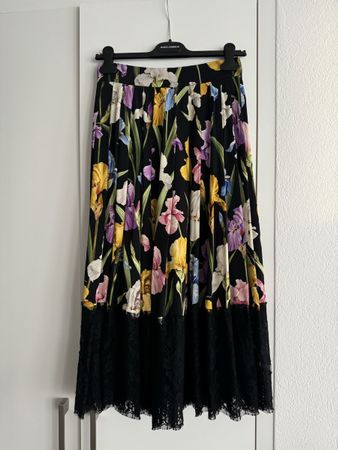 Dolce&Gabbana floreal pleated skirt in silk and lace