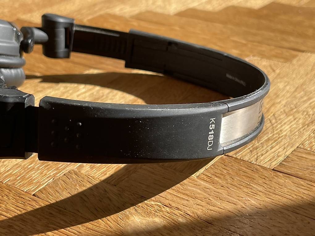Cuffie: AKG Headphones – Usato da Basel venduto da KPRNR 2