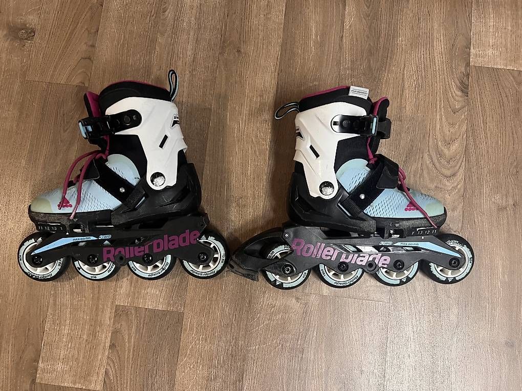 Inline-Skating & Rollschuhe: Inkine Skates Grössenverstellbar – Gebraucht aus Gunzgen von Jack_83