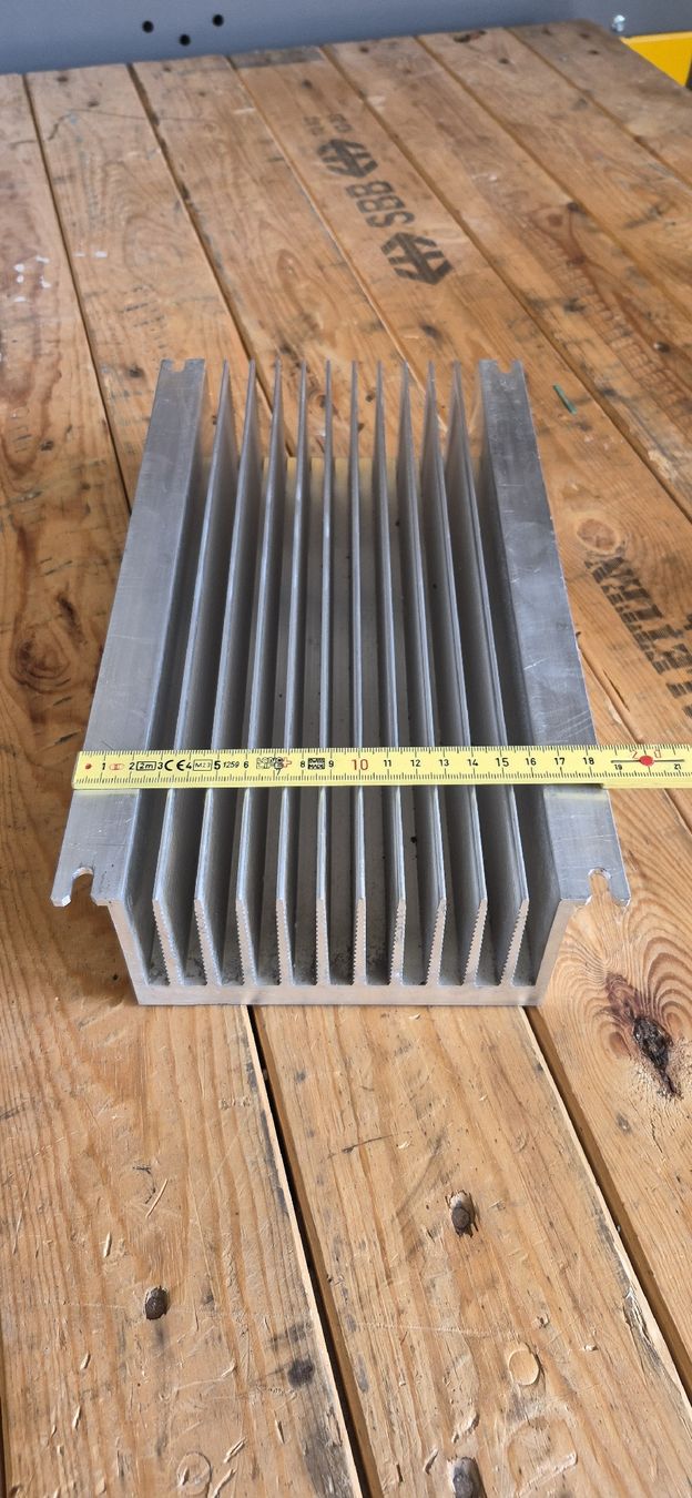Componenti elettronici: Aluminium Kühlkörper,  4.2Kilogramm – Usato da Buttisholz venduto da REX001 2