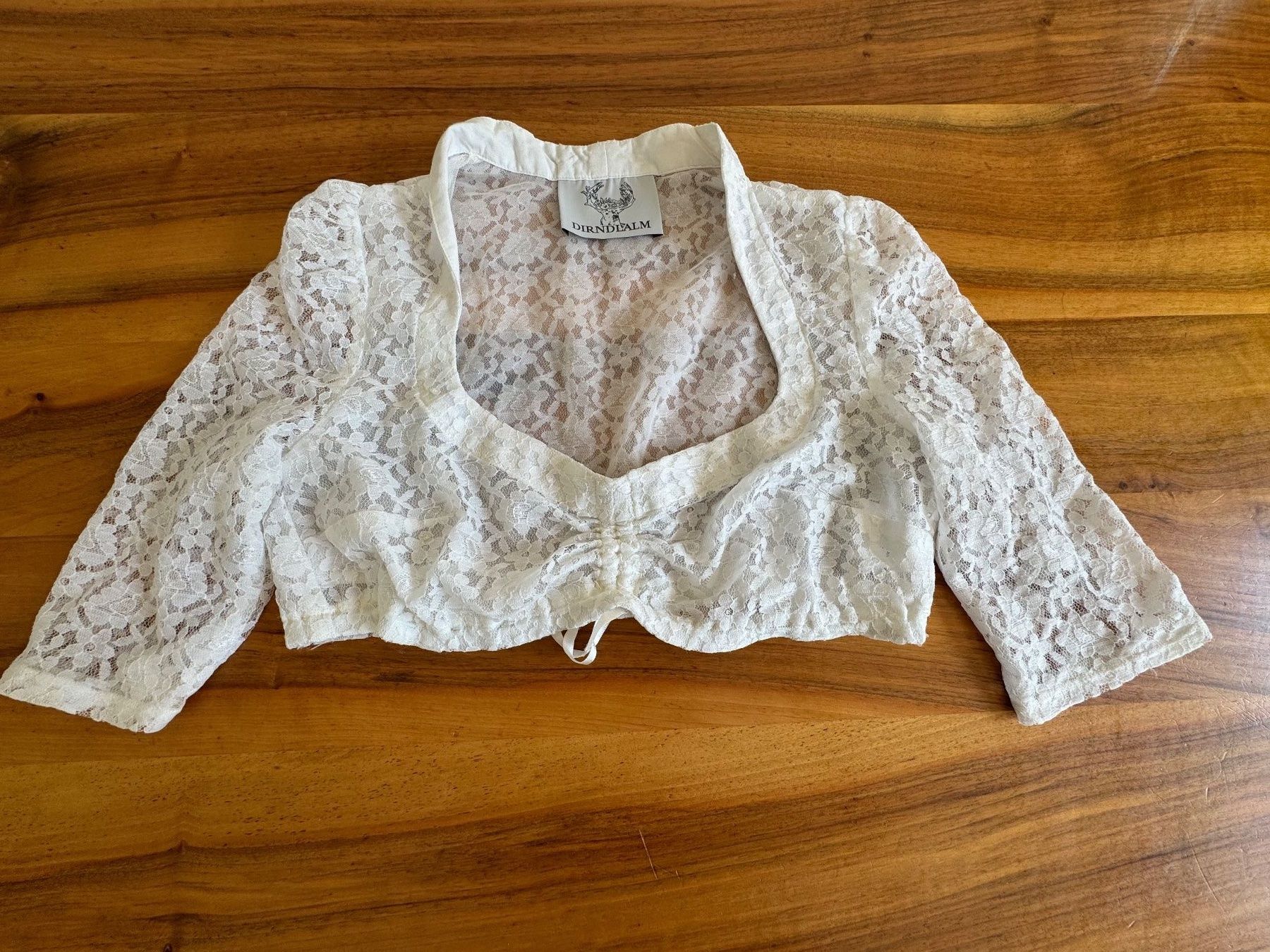 Camicette: Elegante DIRNDLALM Dirndl Trachten Spitzenbluse Gr. M-L – Usato da Meiringen venduto da luanik