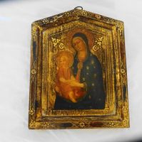 Antike Ikone Madonna mit Kind auf altem Holz