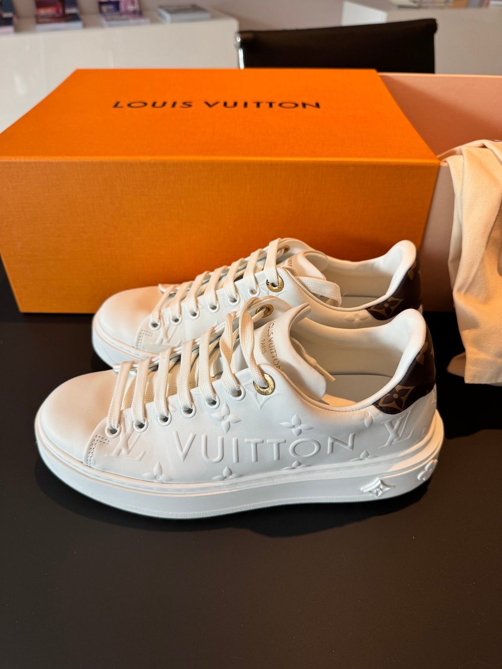 Louis Vuitton Scarpe da donna: Louis Vuitton - Time Out Sneaker Damen - Grösse 37 – Nuovo (secondo la descrizione) da Winterthur venduto da Thorben 5