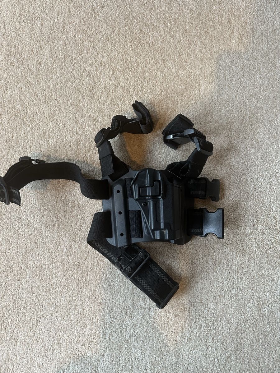 Sig Sauer Tiro a segno: Blackhawk Tieftragholster SIG 220 – Usato da Oberbuchsiten venduto da ala_x68w