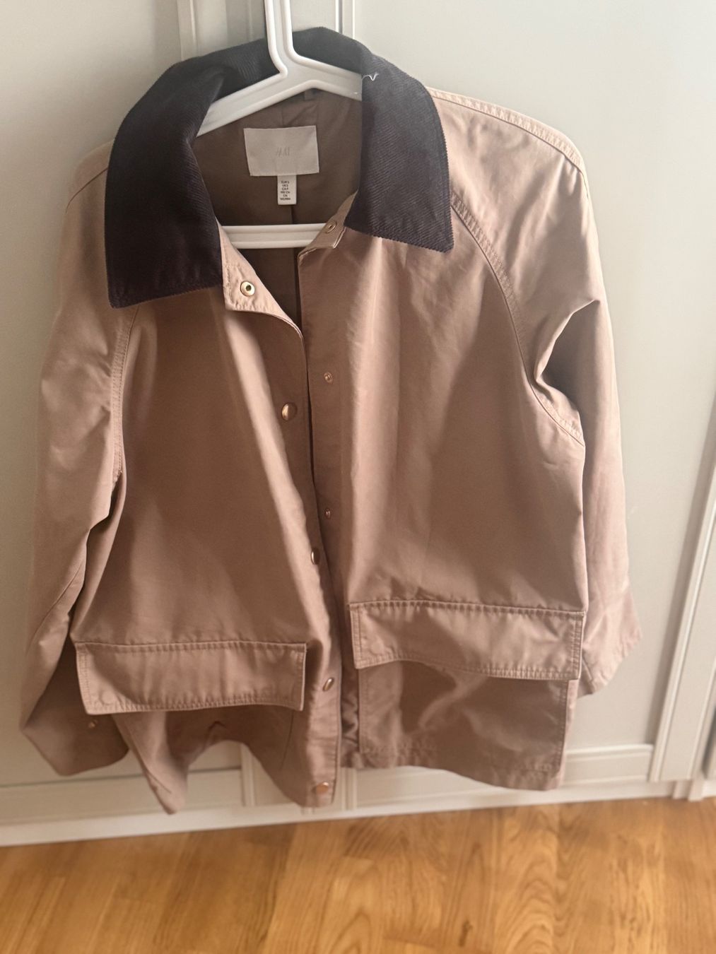 H&M Jacken: H&M Windjacke – Gebraucht aus Bülach von Tara88