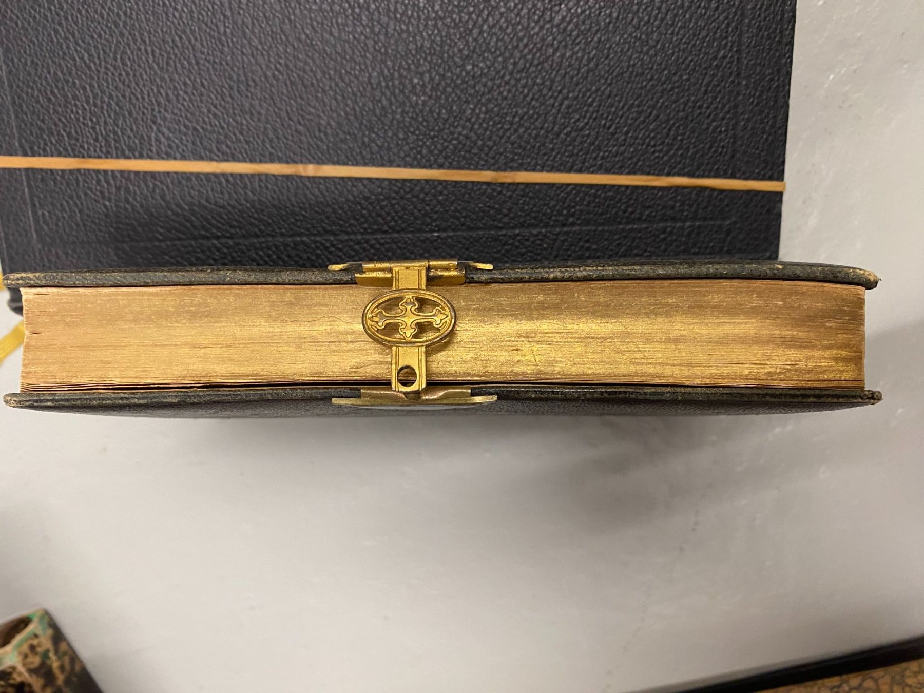 Libri: Antikes Gesangbuch mit Perlmuttverschluss von 1888 – Usato da Unterterzen venduto da bac_287t 4