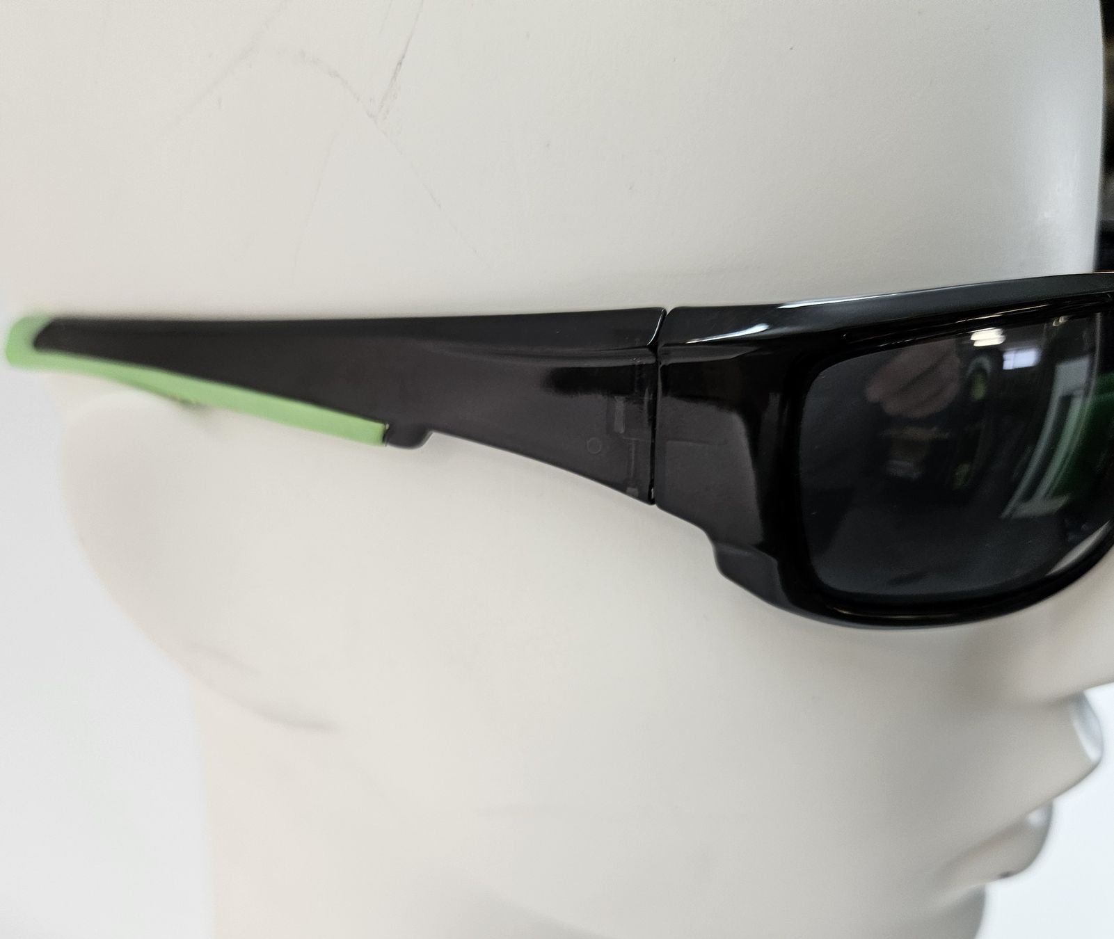 Brillen & Gläser: Sonnenbrille von Xiello "Neu" – Neu und originalverpackt aus Uster von esko.swiss 2