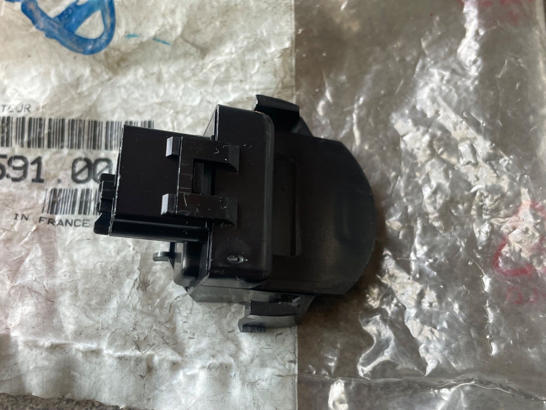 Citroën Tutti pezzi di ricambio auto: Citroën C5 Sensor NEU Scheinwerfer Lichtautomatik – Nuovo e nell'imballaggio originale da Gletterens venduto da XBHS7412 1