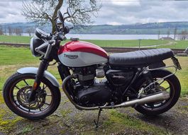 Triumph Street Twin 900i ABS /Gepflegt /Zubehör /Frisch MFK