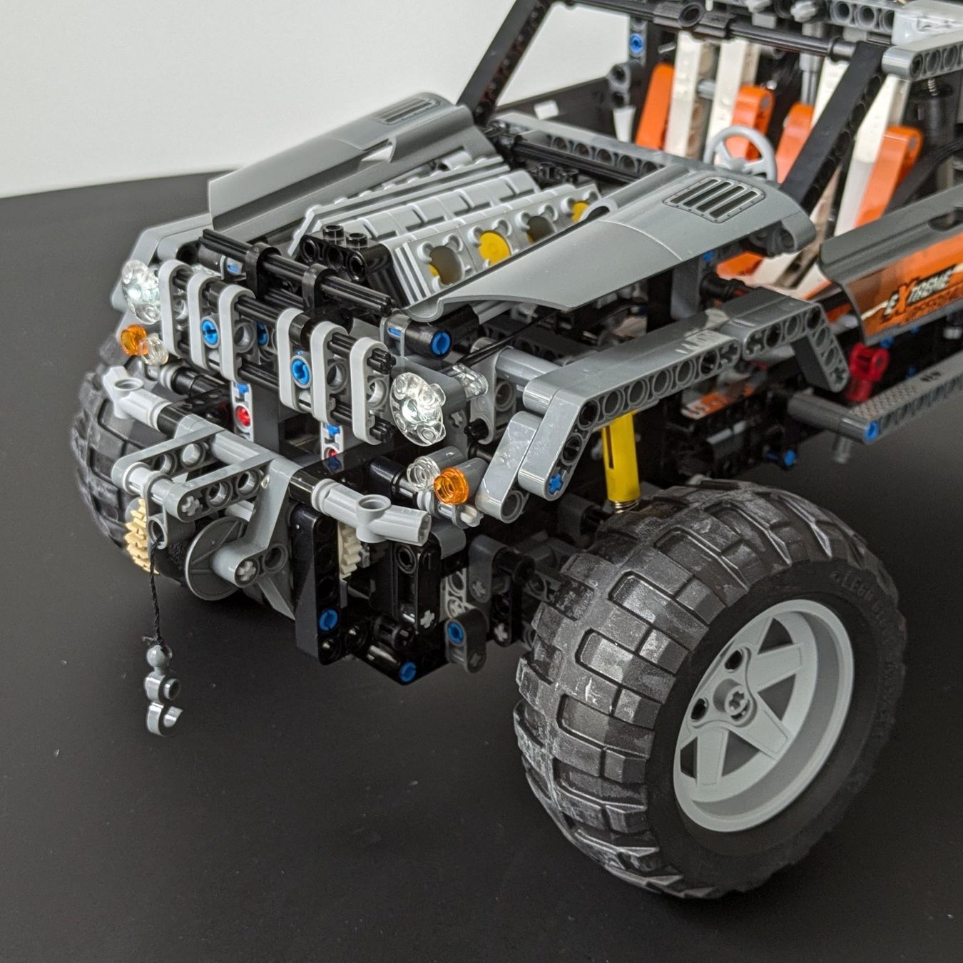 Lego Kit di costruzioni: LEGO TECHNIC 8297 - Off Roader (2008) – Usato da lausanne venduto da searno 3