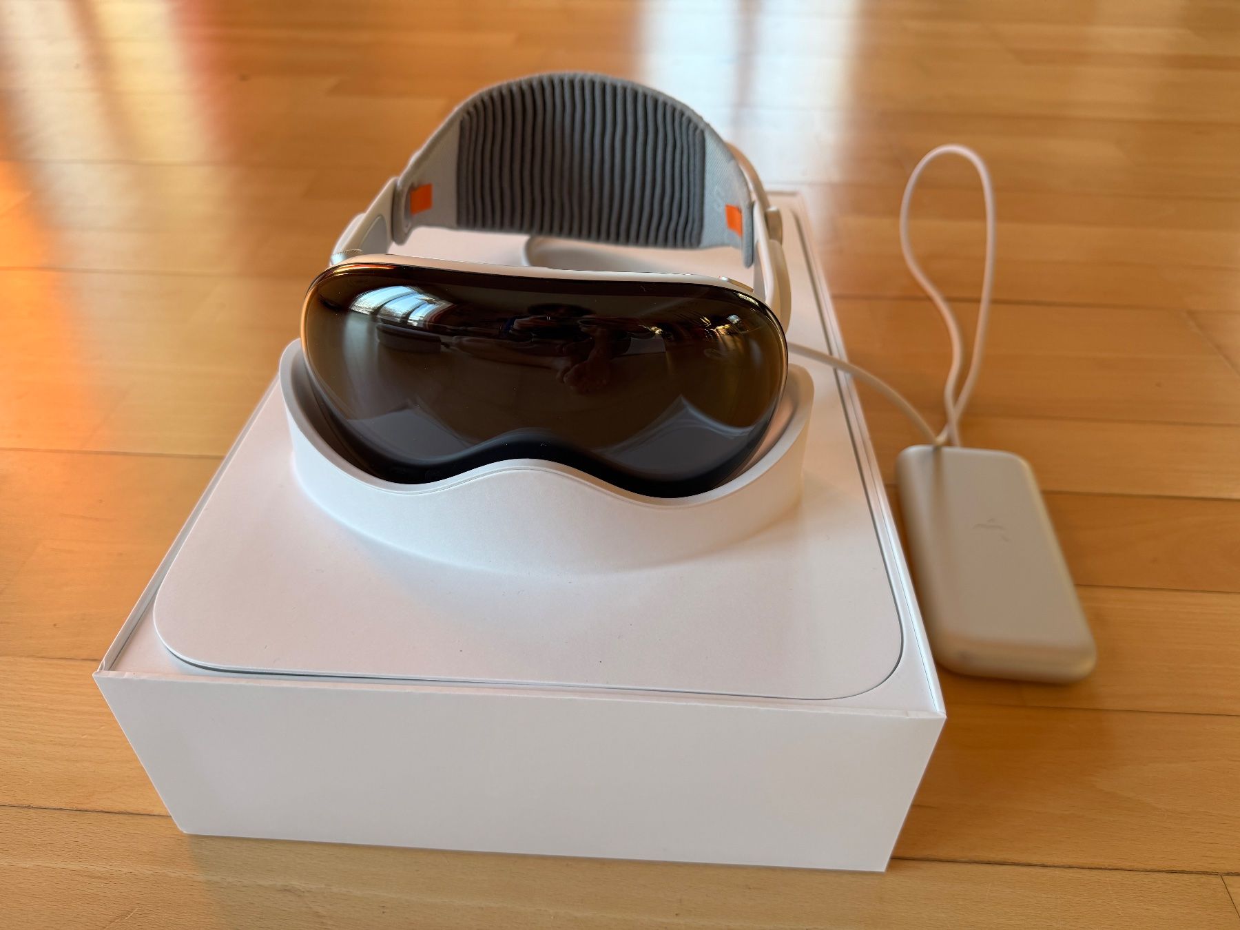 Apple VR Brille: Apple Vision Pro 1 TB with accessories - Excellent condition – Neu (gemäss Beschreibung) aus ST-CERGUE von jonasviatte