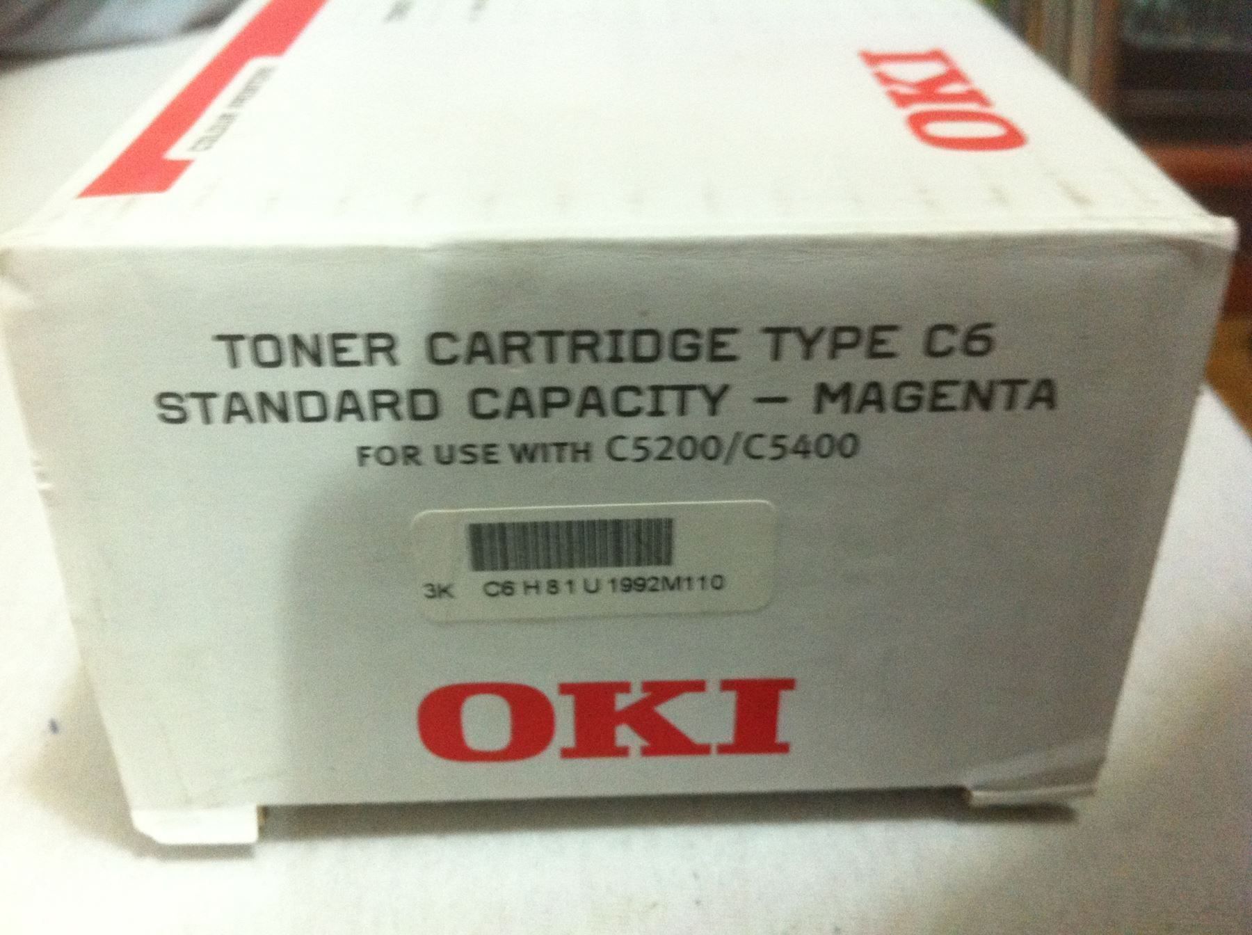 Oki Cartucce per stampanti & toner: OKi C6 Magenta toner – Nuovo e nell'imballaggio originale da Ecublens VD venduto da Netfinity 1