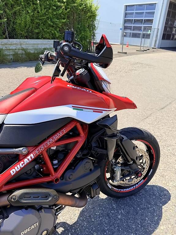 Strada: Ducati Hypermotard 950 full équipée – Usato da Meyrin venduto da 12m_7569 2
