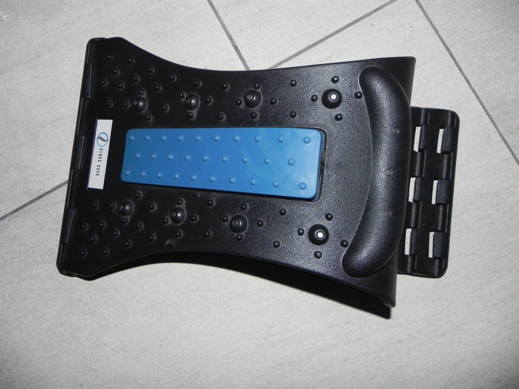 Dispositivi per massaggi: Massage Rückenstrecker Kenko Back Matte Neck Shape – Usato da Stallikon venduto da pcerny16 4