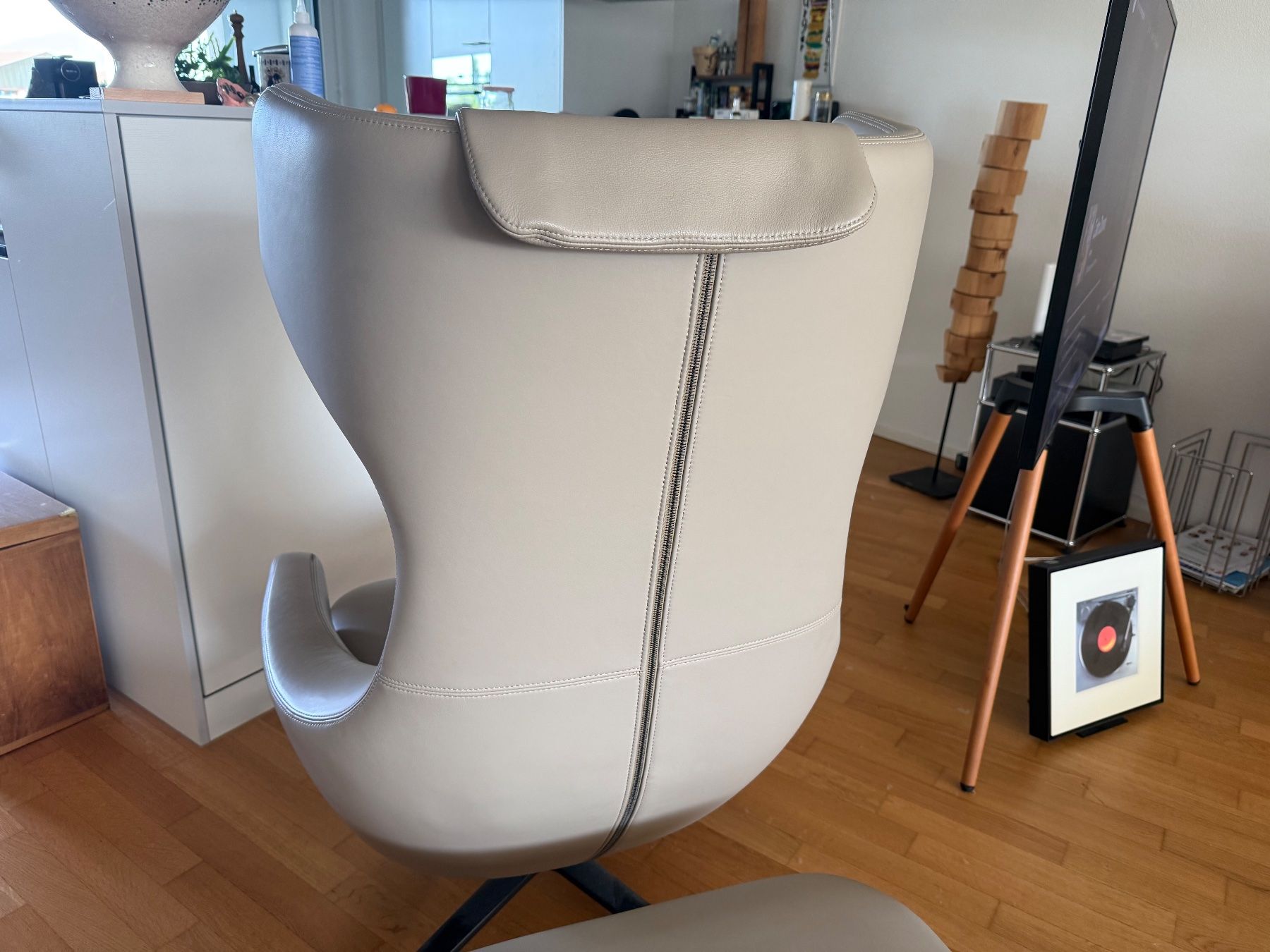 Vitra Poltrone: Vitra Grand Repos + Ottoman Leder – Usato da Buchrain venduto da Fredi72 6
