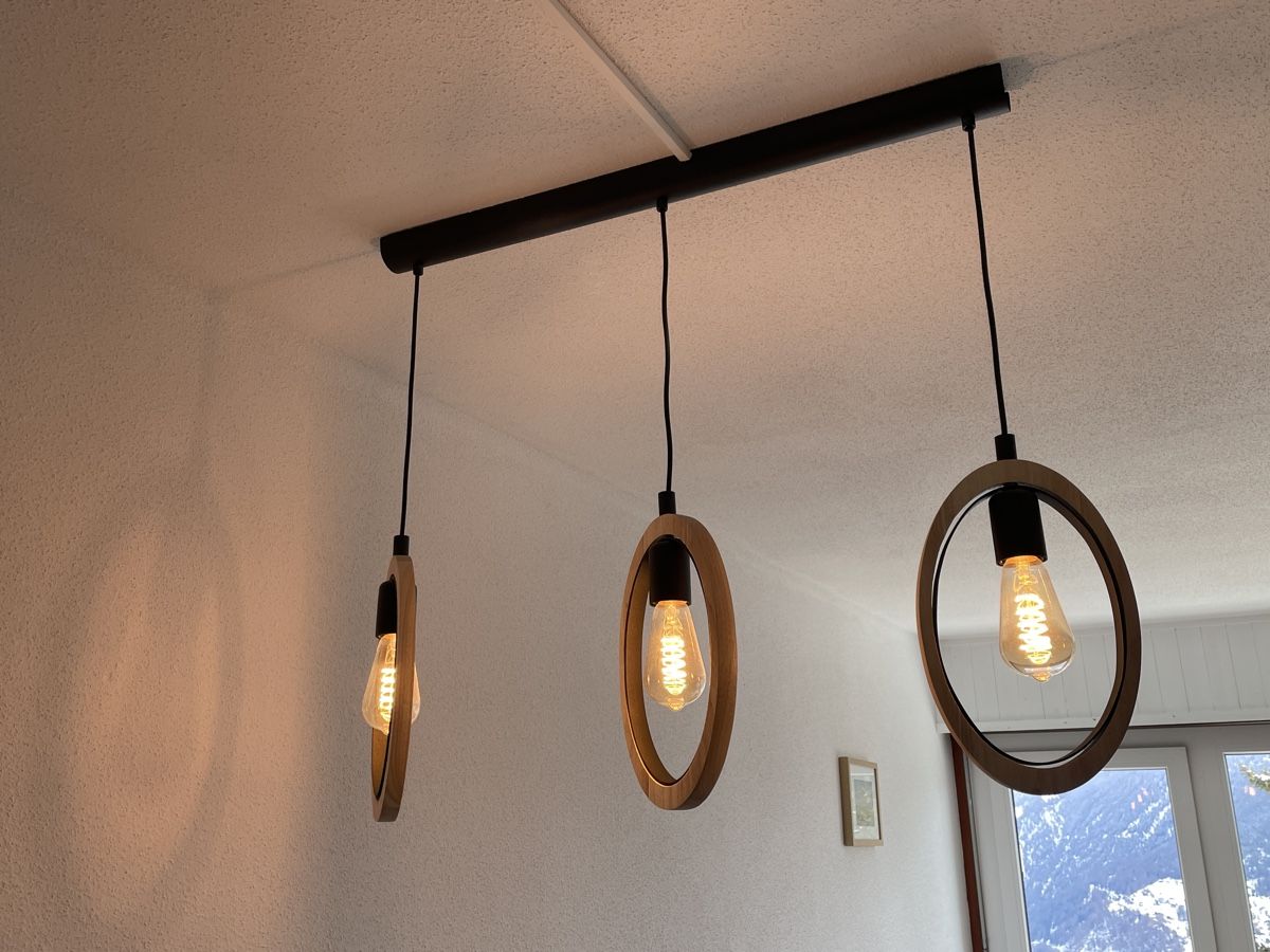 Eglo Lampadari & plafoniere: Lampe à suspension – Usato da Plan-les-Ouates venduto da Capuc 1