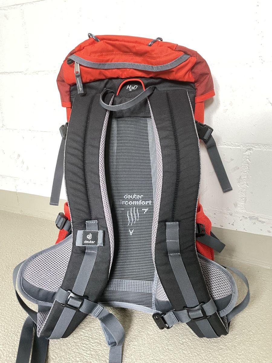 Deuter Zaini: Deuter AC Pro 20 – Nuovo (secondo la descrizione) da Tägerwilen venduto da Shaimaa 1