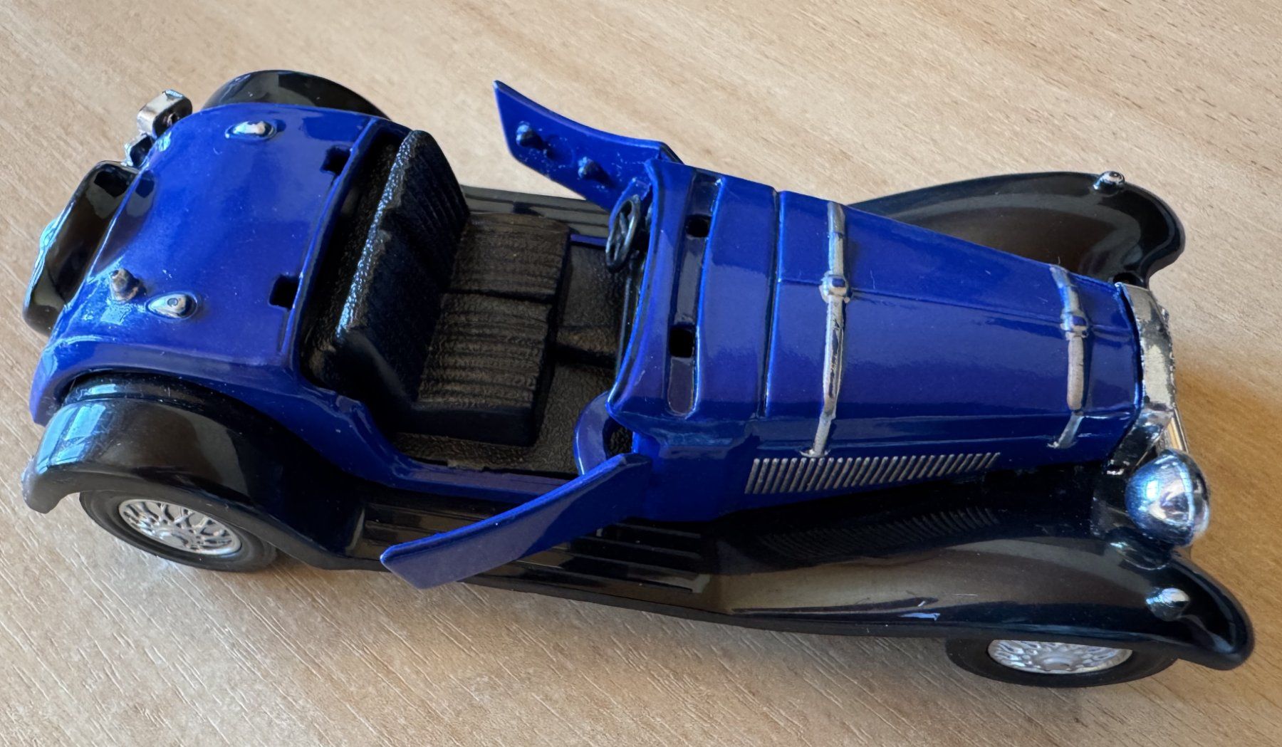 Modellautos: 2 Modellautos mit Rückzugmotor – Gebraucht aus Diepoldsau von preisparadies-ch 4