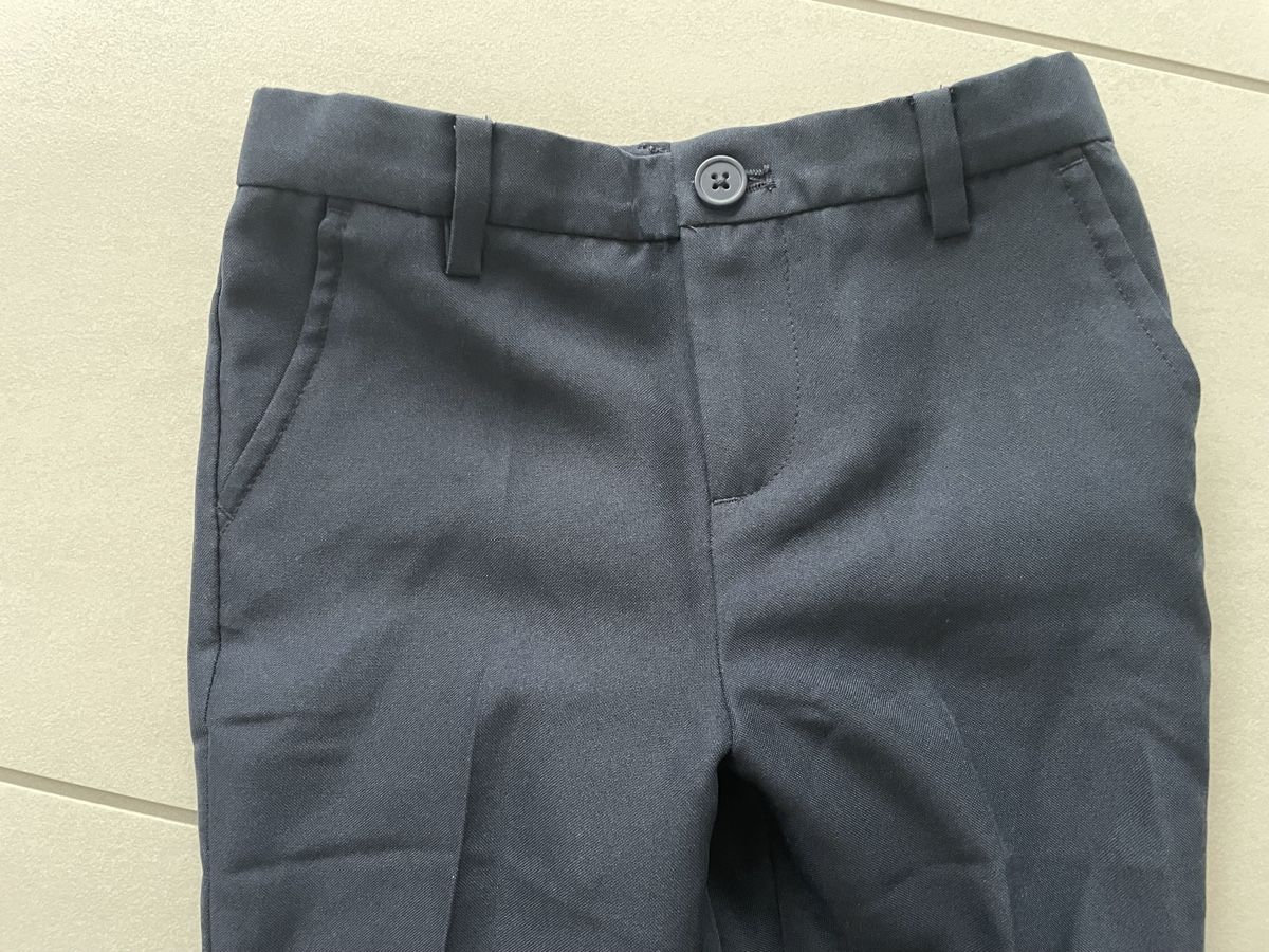H&M Pantaloni: Anzugshose 104 neuwertig – Nuovo (secondo la descrizione) da Rüti ZH venduto da Tal_ga6N 1