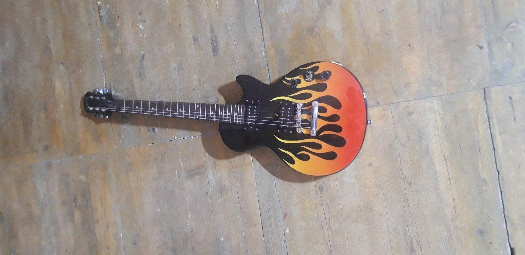 Epiphone Strumenti musicali: Gitarre Gibson Speical Model Epiphone – Usato da Thun venduto da Sternschnuppe7